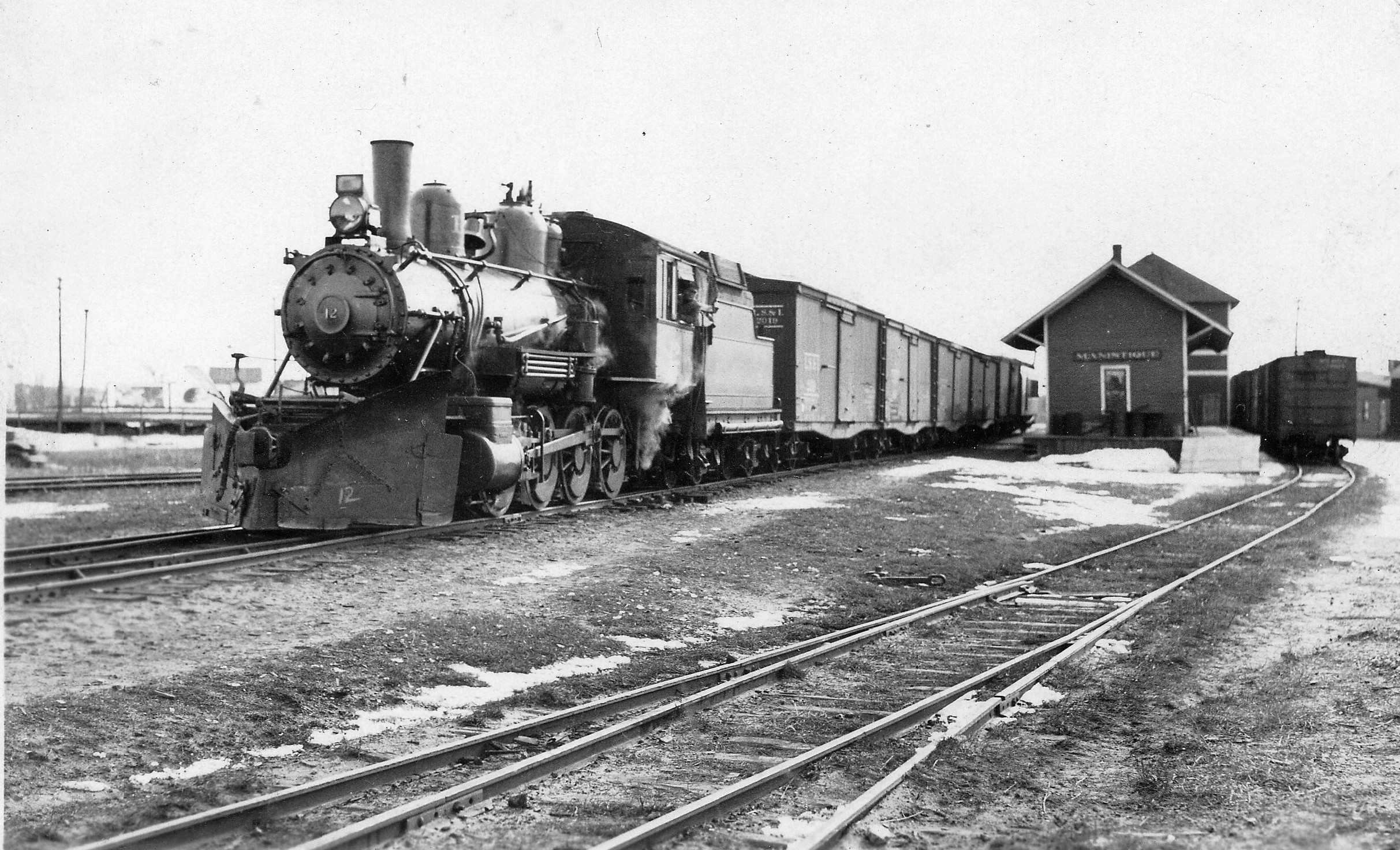 Engine No. 12, March 1932 Image. This locomotive was later renumbered 2370 and was destroyed in the roundhouse fire of 1952.  It was scrapped in 1953. (Niles/Helmka Family Collection)