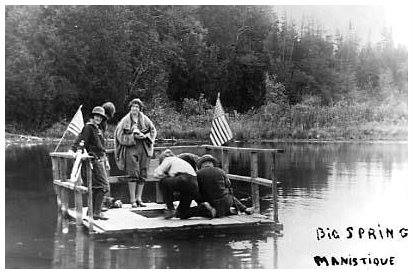 An early 1900's photo of a raft on the Big Spring