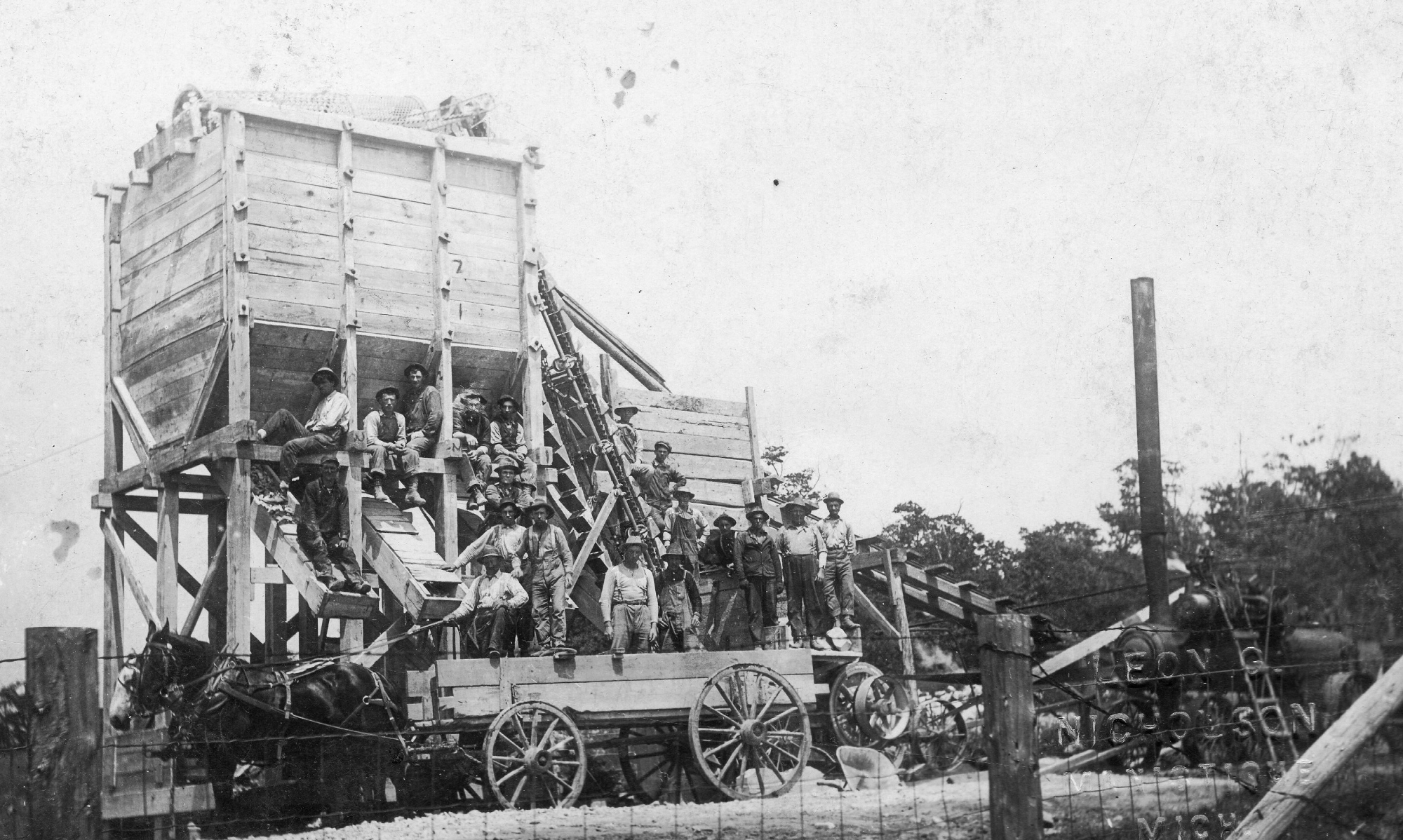 Circa 1902 photo of employees of the White Marble Lime Company and a stone crusher at one of the company’s quarry and lime kiln operations (Leon Nicholson Collection).